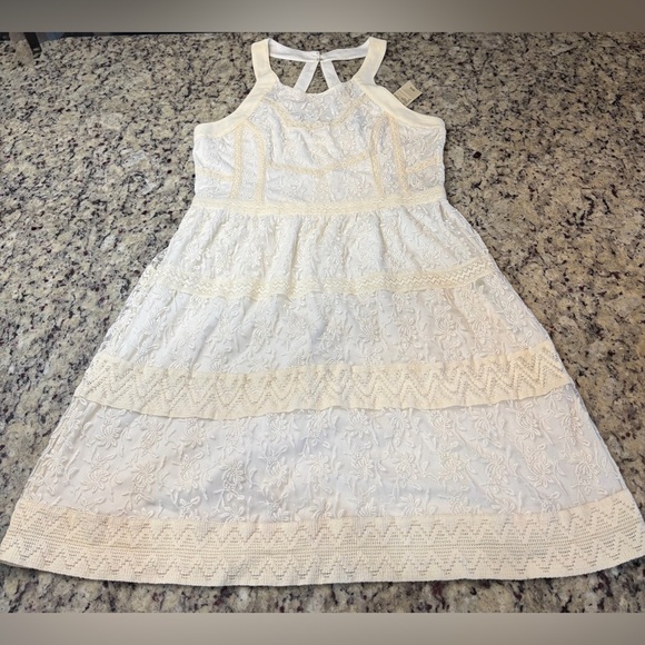 American Eagle Outfitters Dresses & Skirts - American Eagle Outfitters Cream Lace Mini Dress
